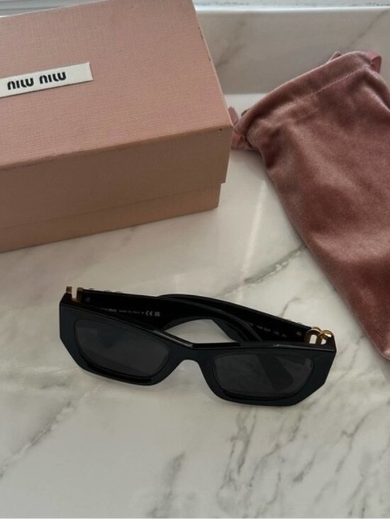 ?✨✨? Miu Miu Sunglasses Miu Row Logo Cat Eye Sunglasses - Black, Gold main image 8